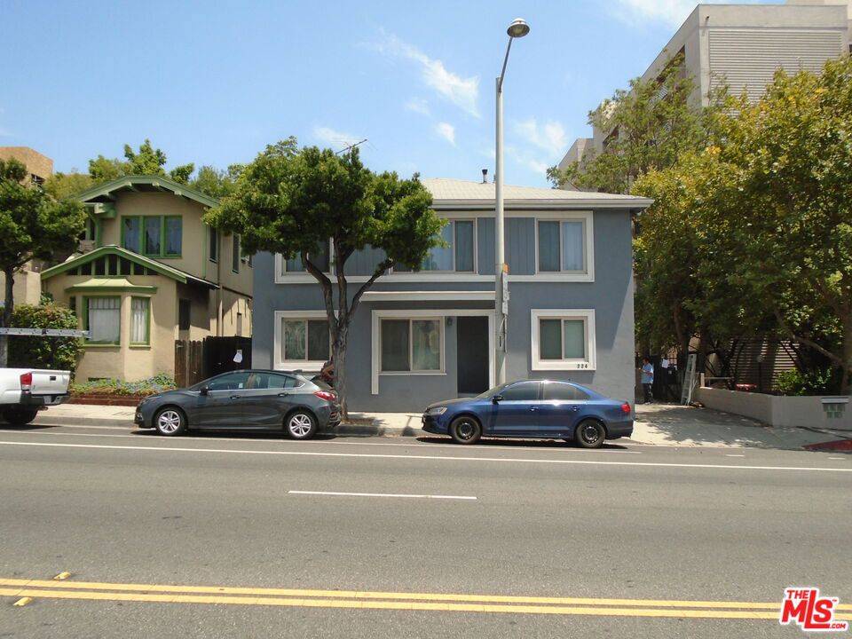 West Hollywood, CA 90046,1224 N Fairfax AVE
