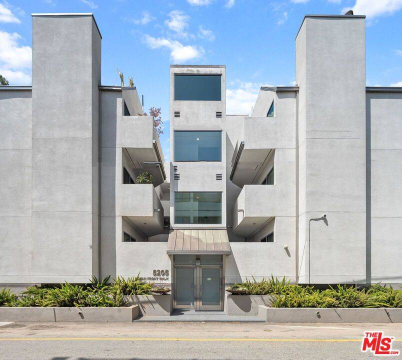 Marina Del Rey, CA 90292,5205 Ocean Front WALK #201