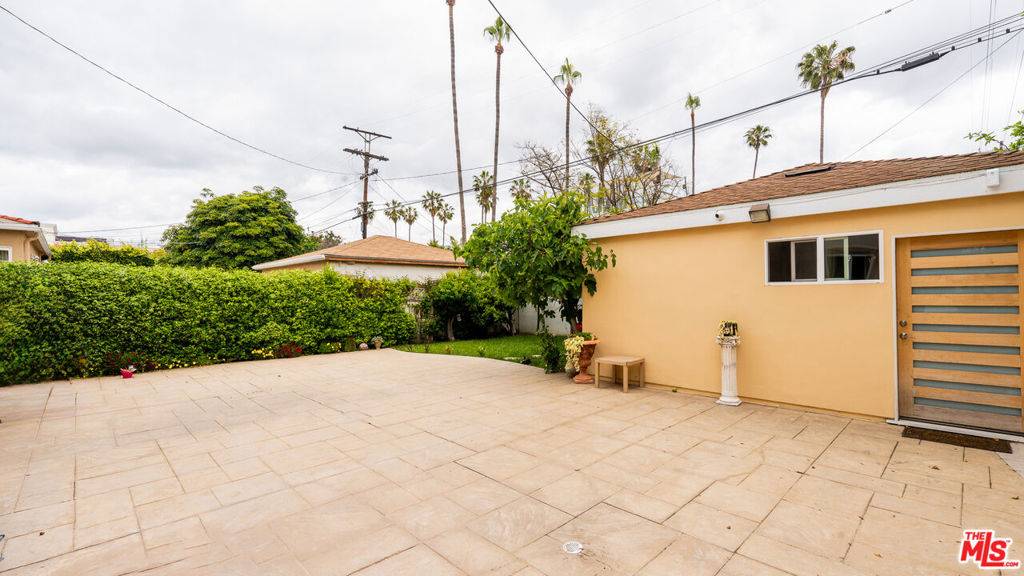 Los Angeles, CA 90048,488 S Willaman DR