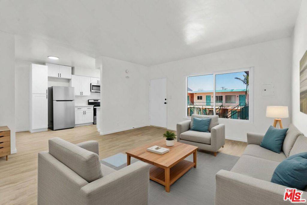 Playa Del Rey, CA 90293,7825 W Manchester AVE #24
