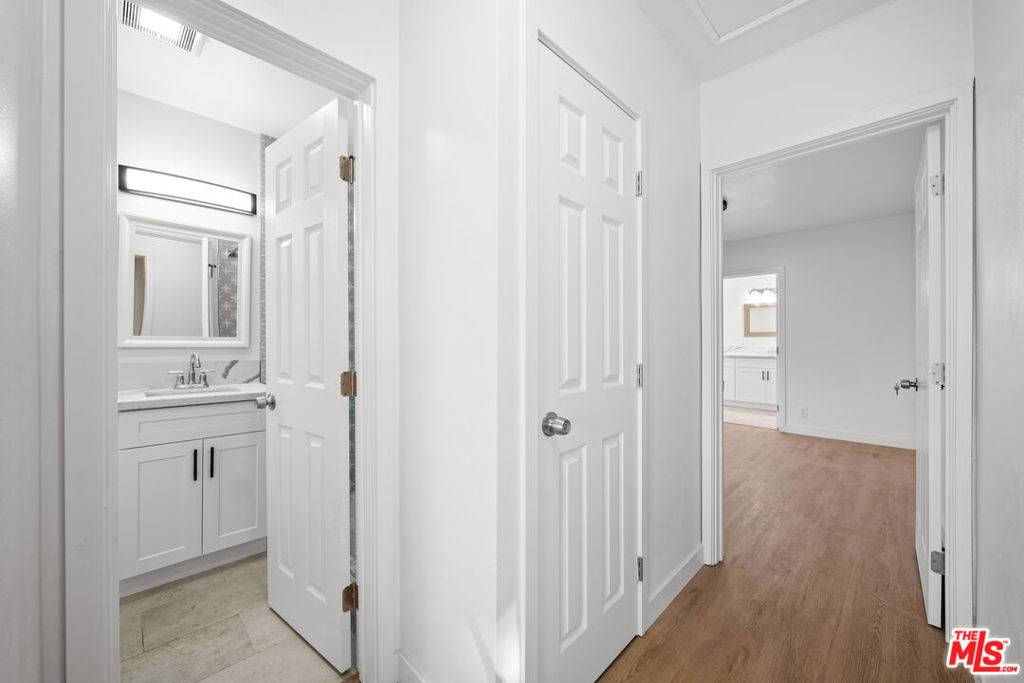Los Angeles, CA 90043,4325 W 58th PL