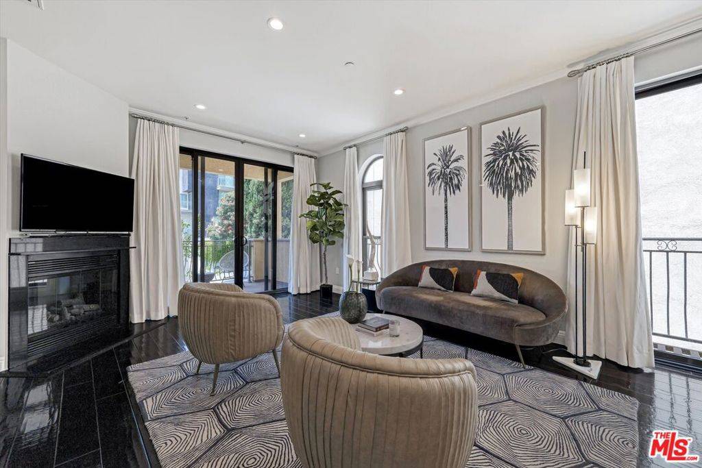 West Hollywood, CA 90048,500 N Orlando AVE #102