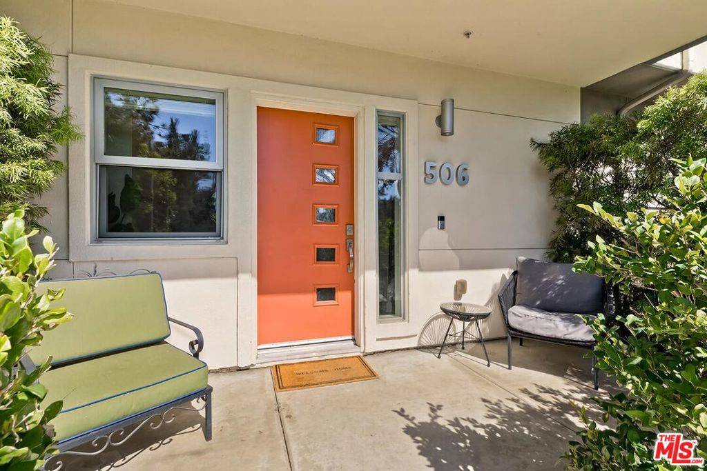 Los Angeles, CA 90039,2753 Waverly DR #506