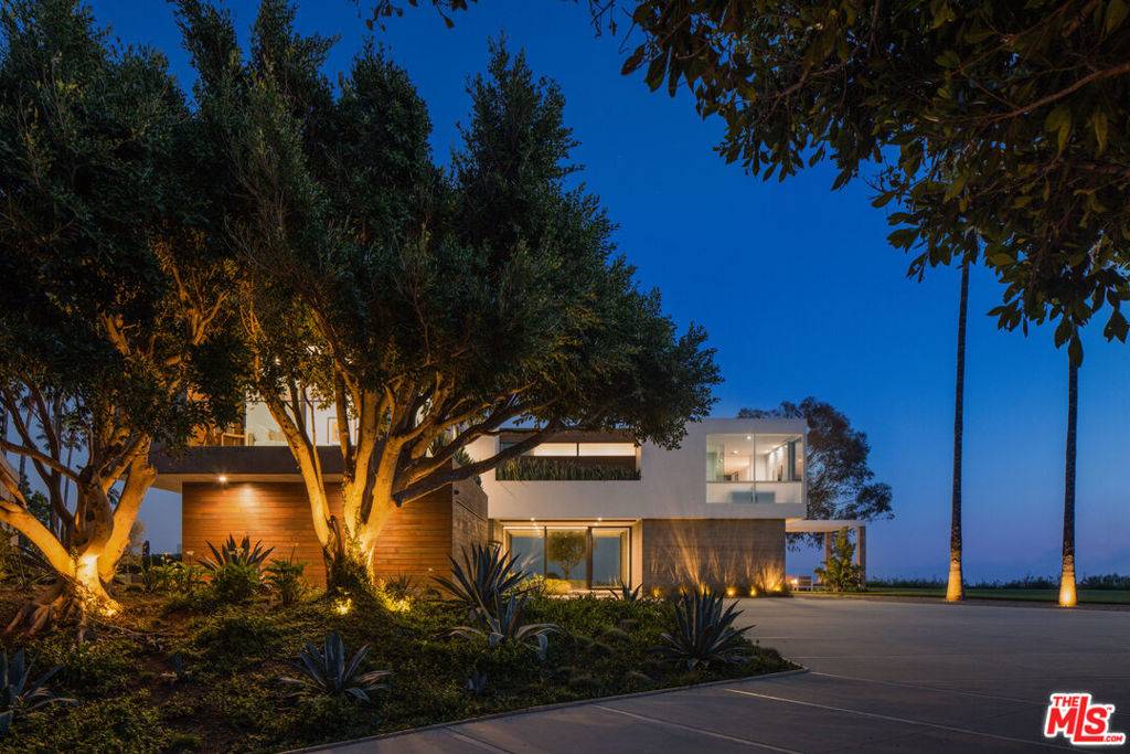 Malibu, CA 90265,5601 Kanan Dume RD