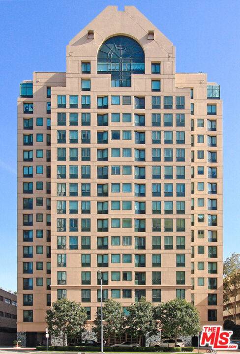 Los Angeles, CA 90024,10520 Wilshire BLVD #1208