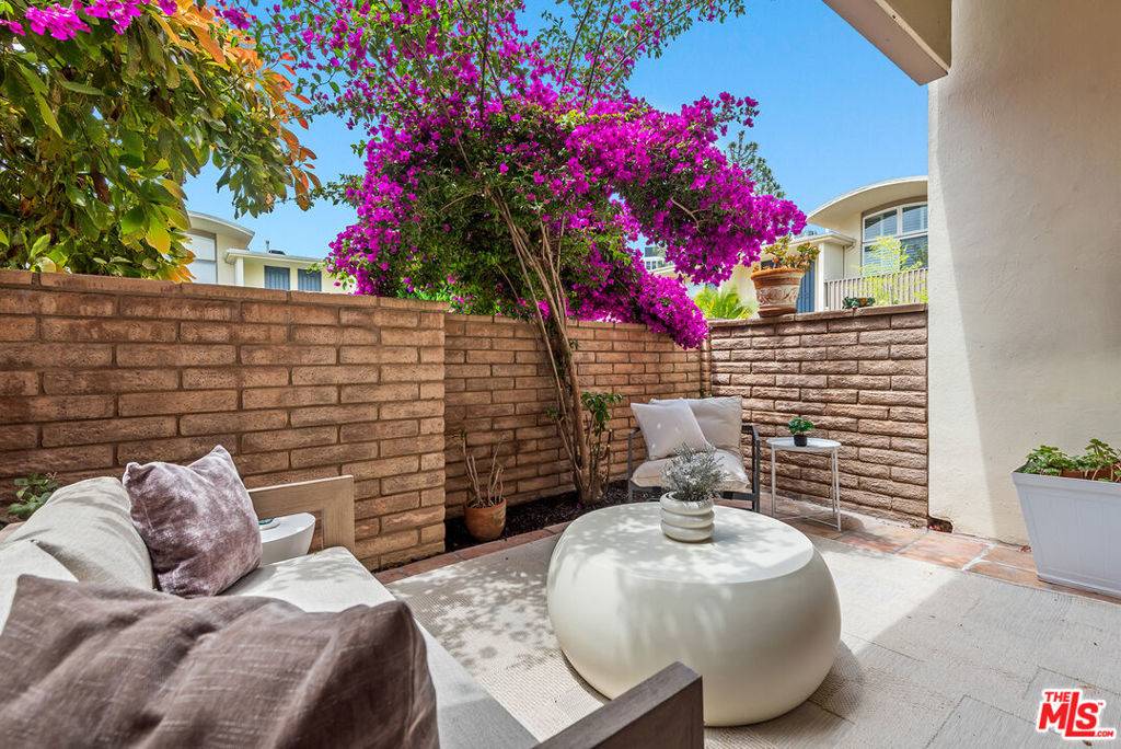 Marina Del Rey, CA 90292,4715 La Villa Marina #B