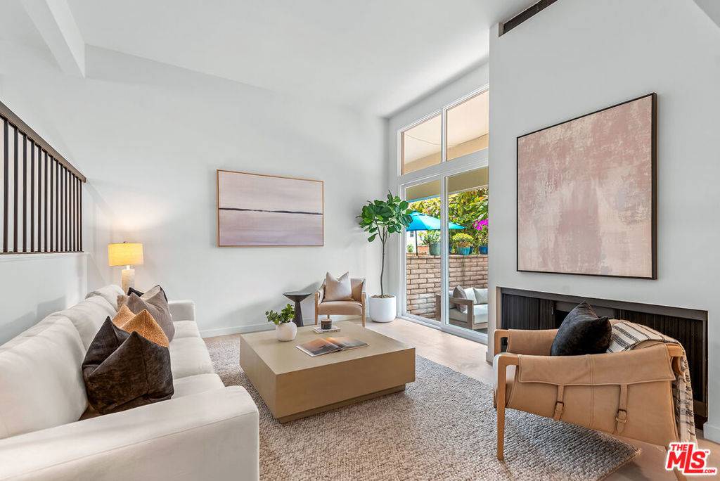 Marina Del Rey, CA 90292,4715 La Villa Marina #B