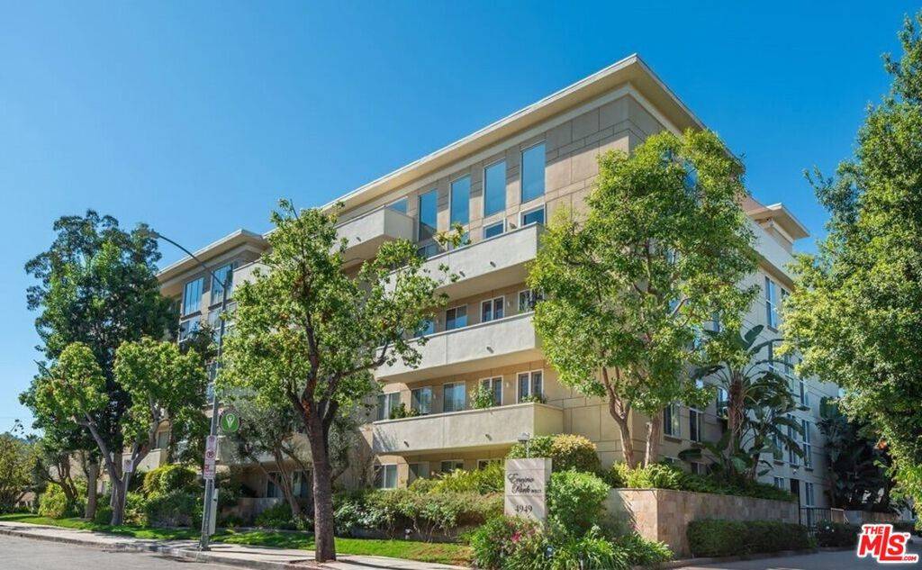 Encino, CA 91316,4949 Genesta AVE #112A