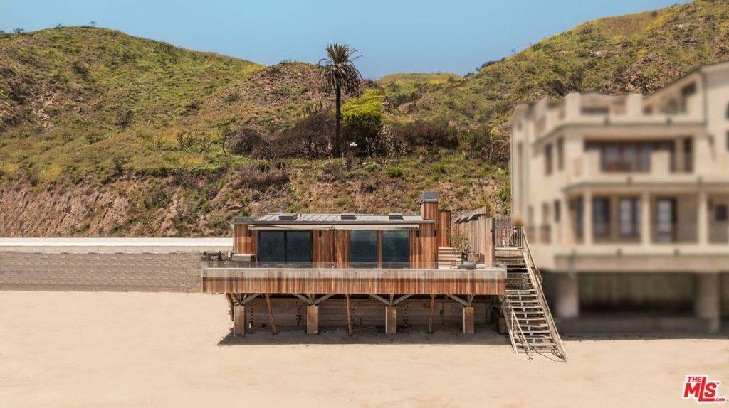 Malibu, CA 90265,20762 Pacific Coast HWY