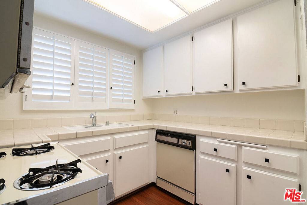 Los Angeles, CA 90066,3544 S Centinela AVE #307