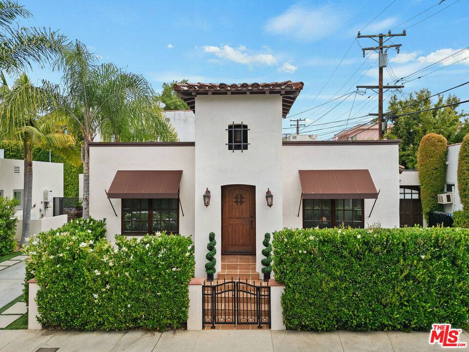West Hollywood, CA 90046,8265 Romaine ST