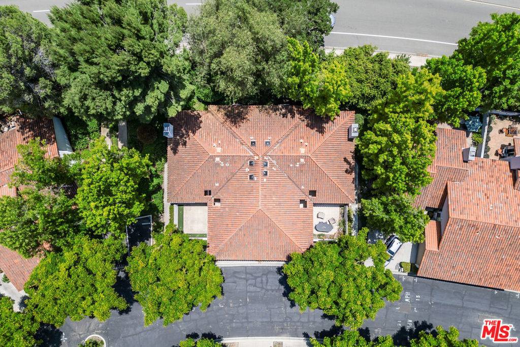 Westlake Village, CA 91362,4042 Stoneriver CT