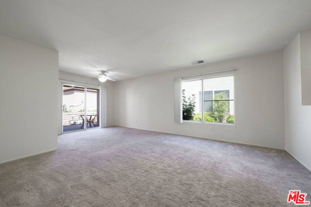 Apple Valley, CA 92308,11553 Oak ST