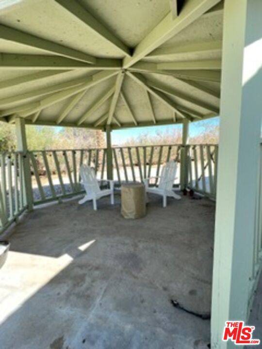 Joshua Tree, CA 92252,62282 Dennis AVE