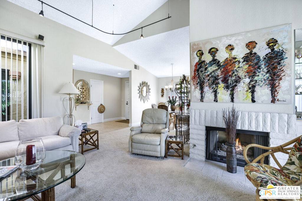 Palm Desert, CA 92260,223 SERENA DR
