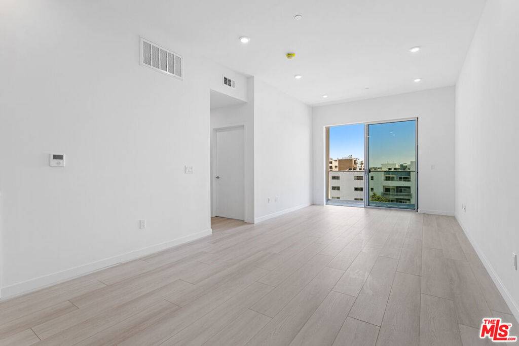Los Angeles, CA 90025,1650 Sawtelle BLVD #503