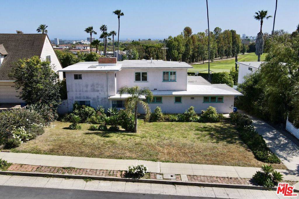 Los Angeles, CA 90049,721 S Bristol AVE