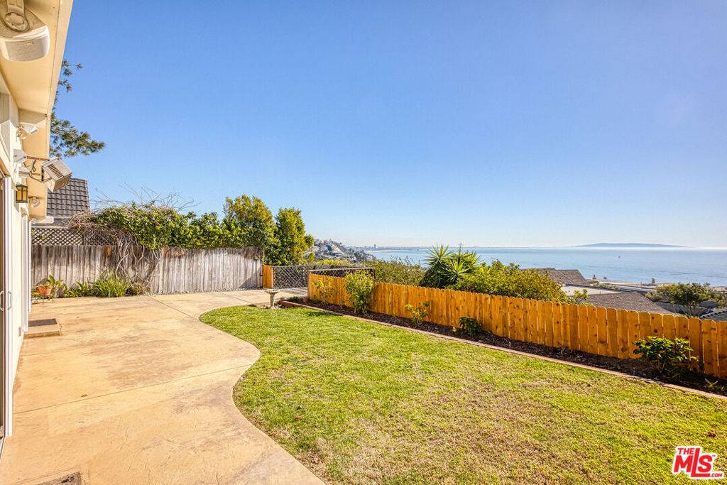 Malibu, CA 90265,18128 Kingsport DR