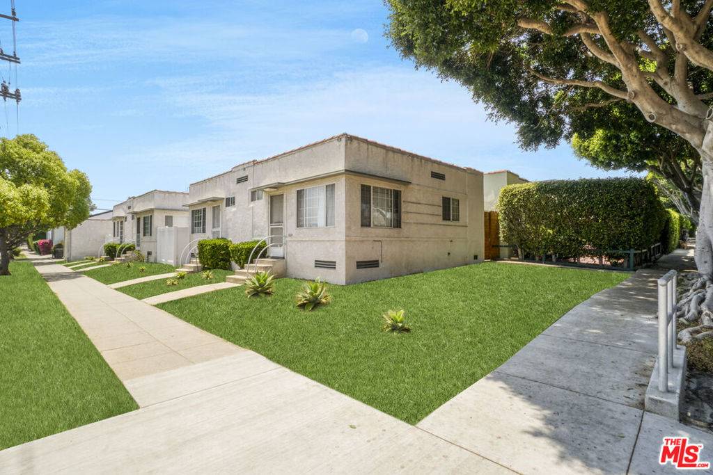 Santa Monica, CA 90404,2415 Arizona AVE