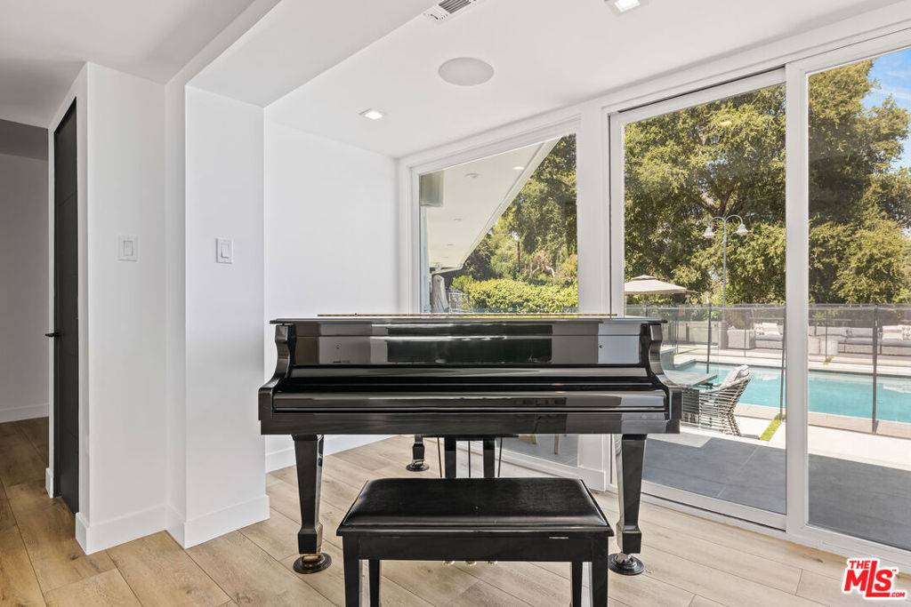 Tarzana, CA 91356,4620 Caritina DR