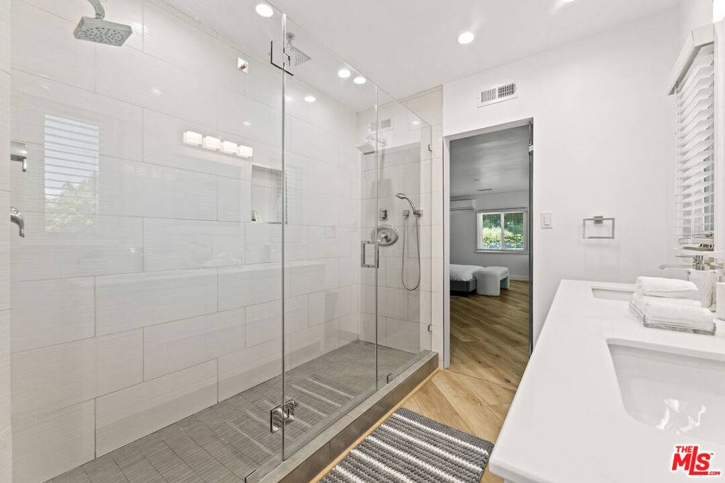 Tarzana, CA 91356,4620 Caritina DR