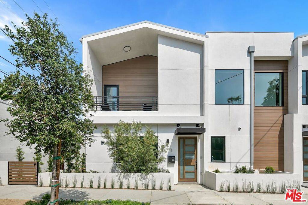 West Hollywood, CA 90046,1236 N Spaulding AVE #3