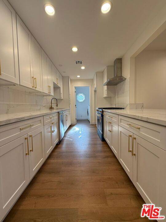 Los Angeles, CA 91343,9846 Monogram AVE