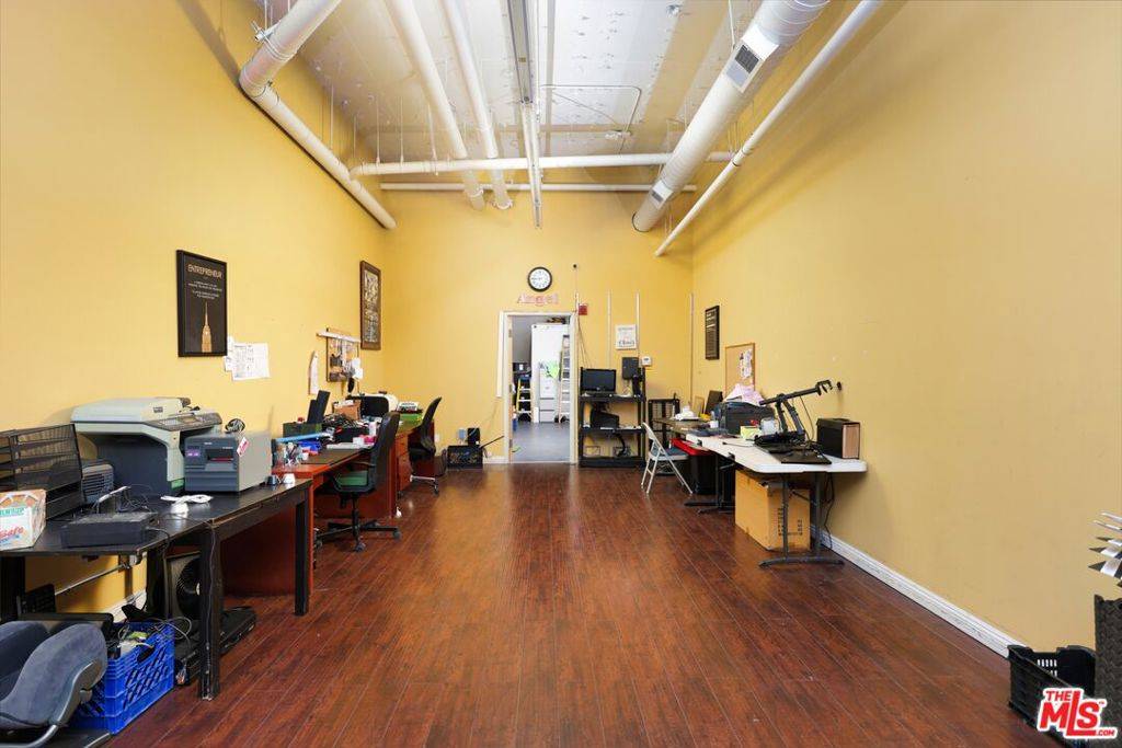 Los Angeles, CA 90015,1458 S San Pedro ST #226