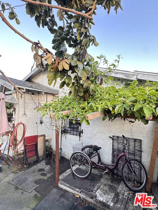 Los Angeles, CA 90047,1500 W 58th PL