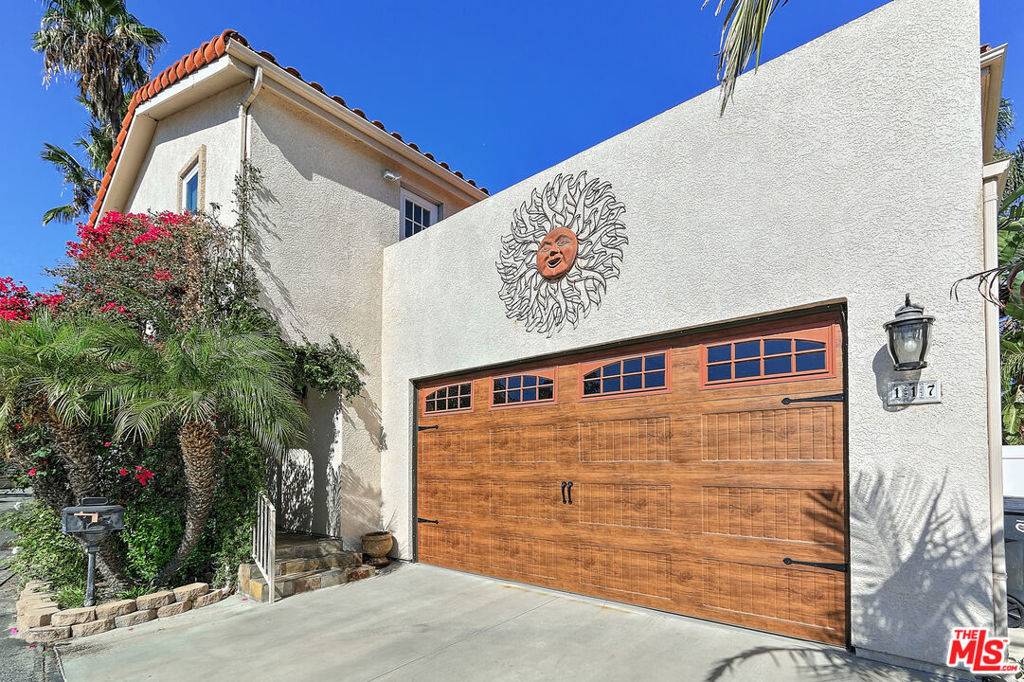 Topanga, CA 90290,117 Navajo LN