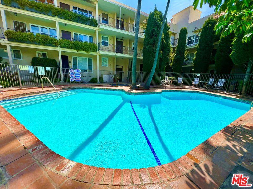 Los Angeles, CA 90049,11670 W Sunset BLVD #205