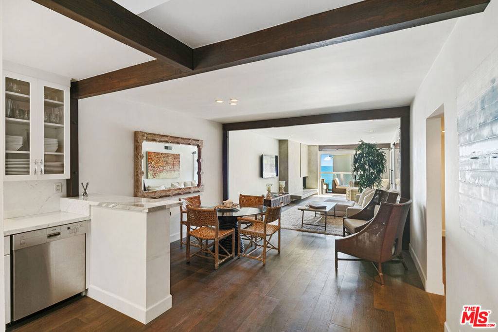Malibu, CA 90265,22626 Pacific Coast HWY #21