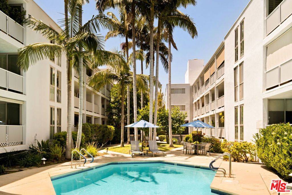 West Hollywood, CA 90069,850 N Kings RD #312