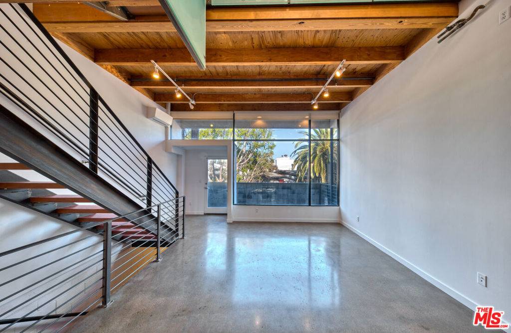 Venice, CA 90291,1113 Electric AVE #6
