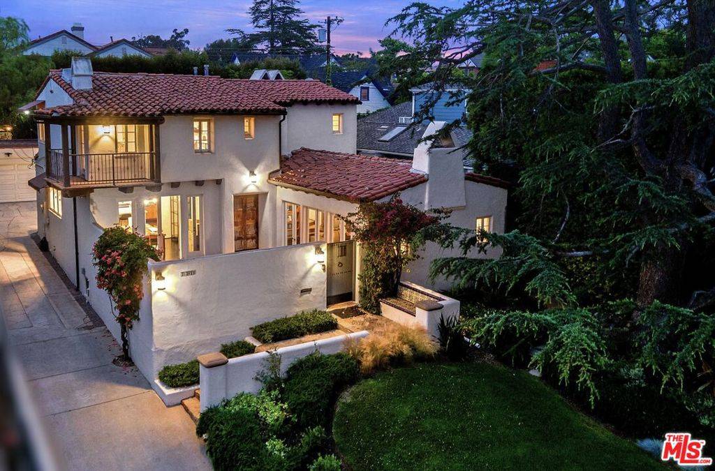 Los Angeles, CA 90049,331 S Medio DR