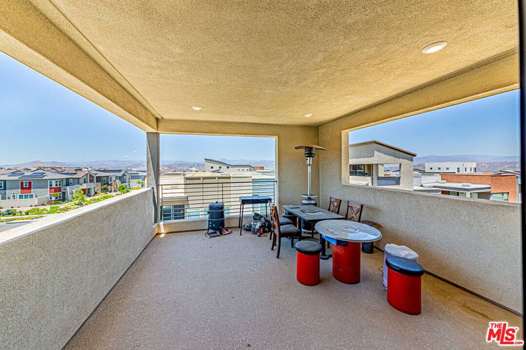 Valencia, CA 91381,27457 Flycatcher PL