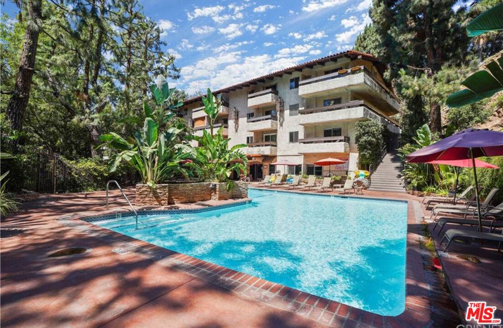 Los Angeles, CA 90068,2700 Cahuenga BLVD #1203