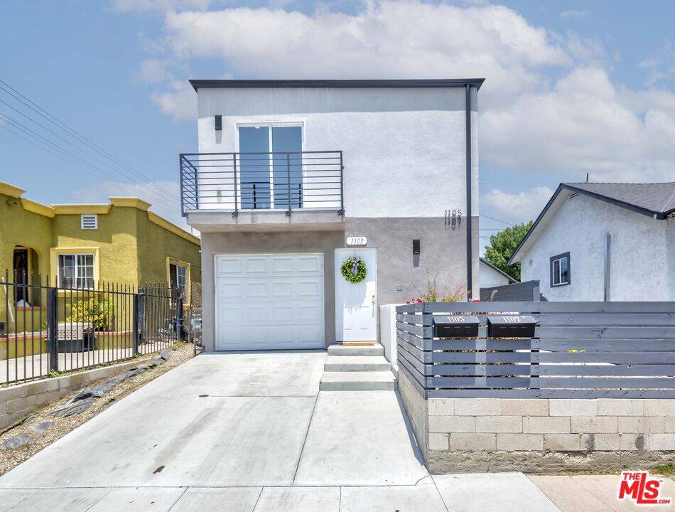Los Angeles, CA 90002,1105 E 103rd PL