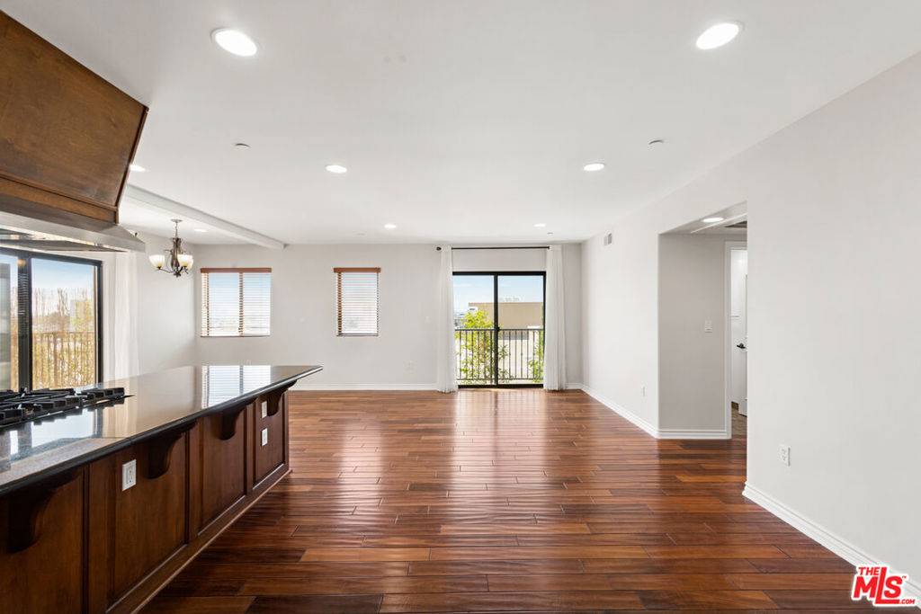West Hollywood, CA 90069,1146 Hacienda PL #6