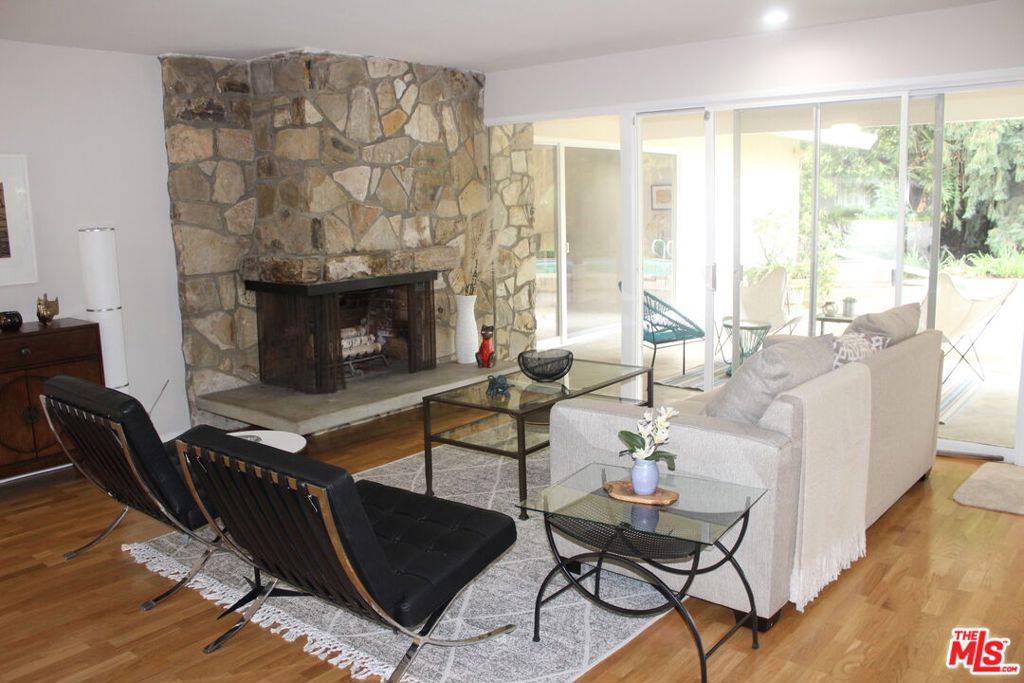 Pasadena, CA 91105,282 Wigmore DR
