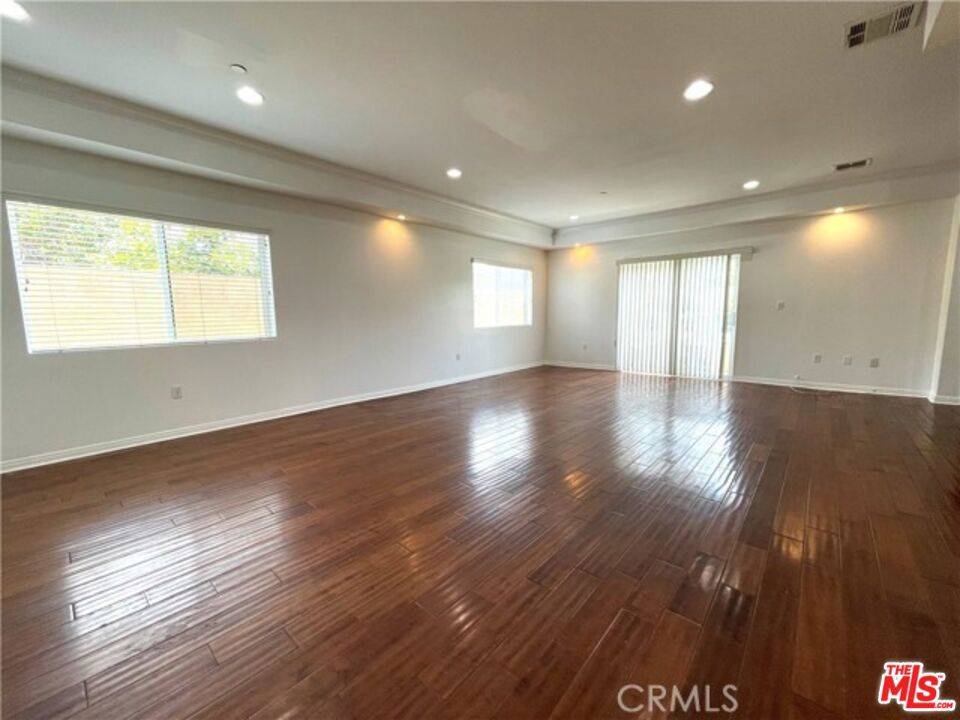 Glendale, CA 91203,362 Salem ST #104