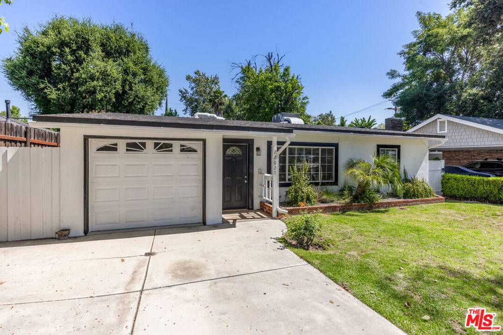 Woodland Hills, CA 91364,22027 Viscanio RD