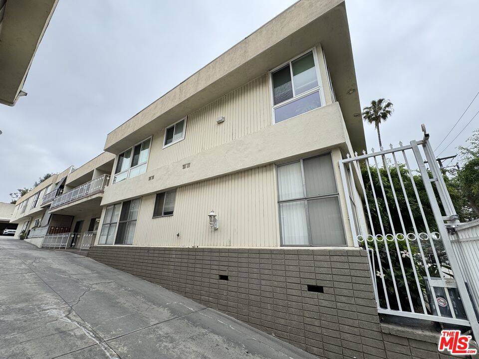 Inglewood, CA 90302,563 E Hazel ST #6