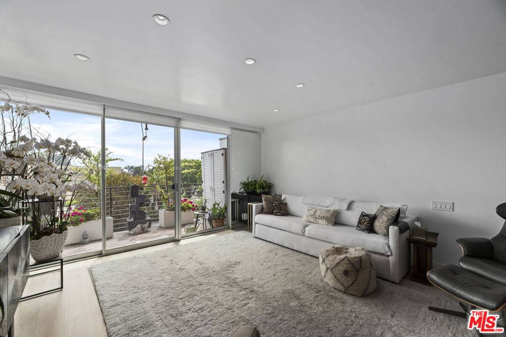 Santa Monica, CA 90405,520 Strand ST #6