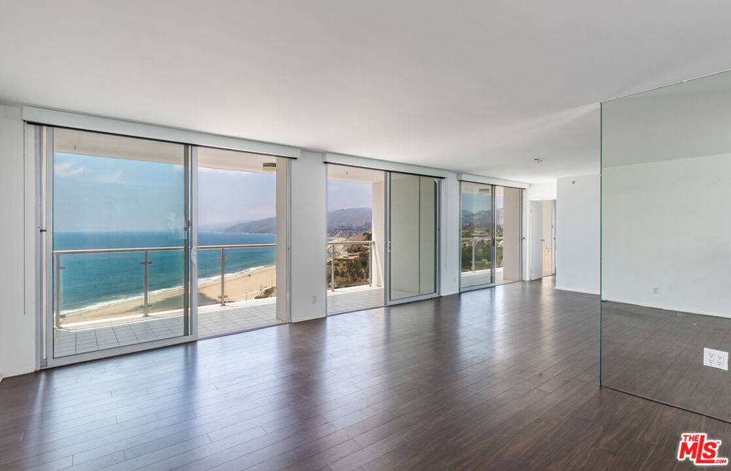 Santa Monica, CA 90402,201 Ocean AVE #1706P