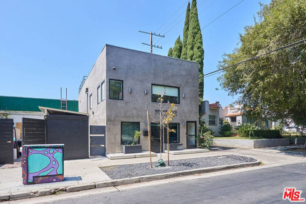 Los Angeles, CA 90046,709 N Gardner ST