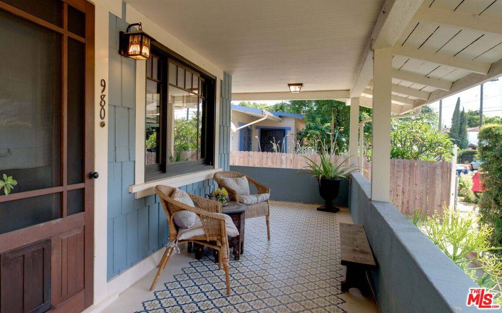 Los Angeles, CA 90029,980 Manzanita ST