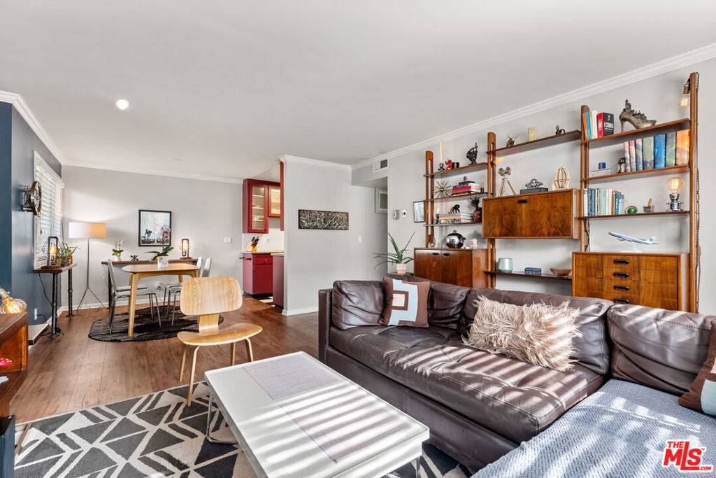 North Hollywood, CA 91605,11813 Runnymede ST #9