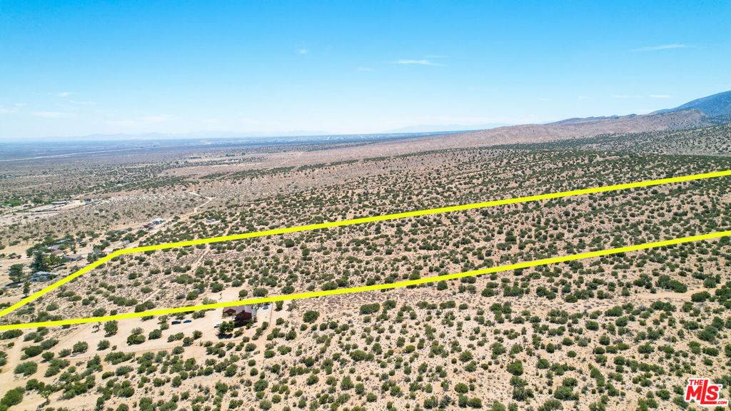 Llano, CA 93544,208 DRT Avenue Y8 #STE DRT