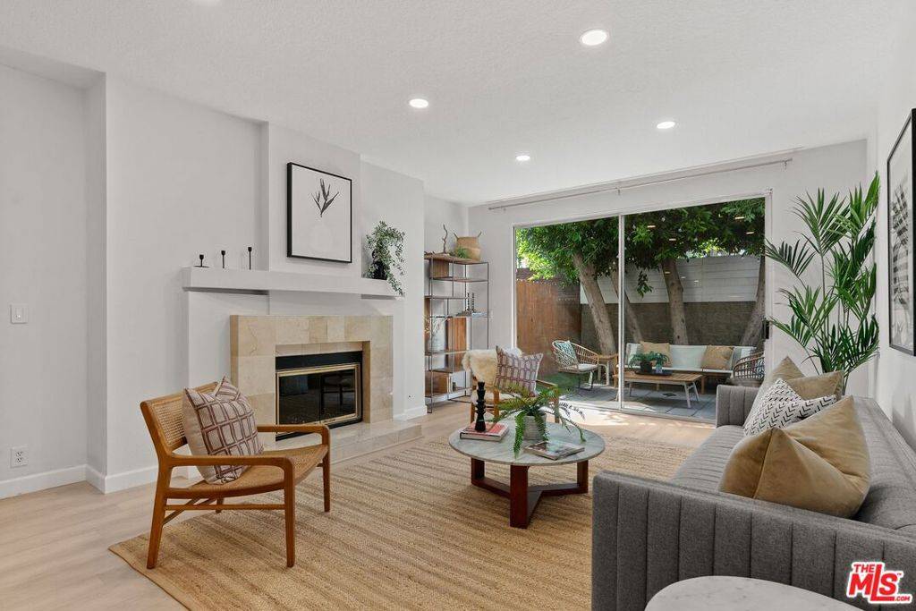Santa Monica, CA 90404,1436 20th ST #13